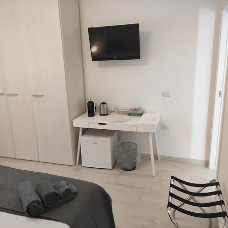 Live Guest house